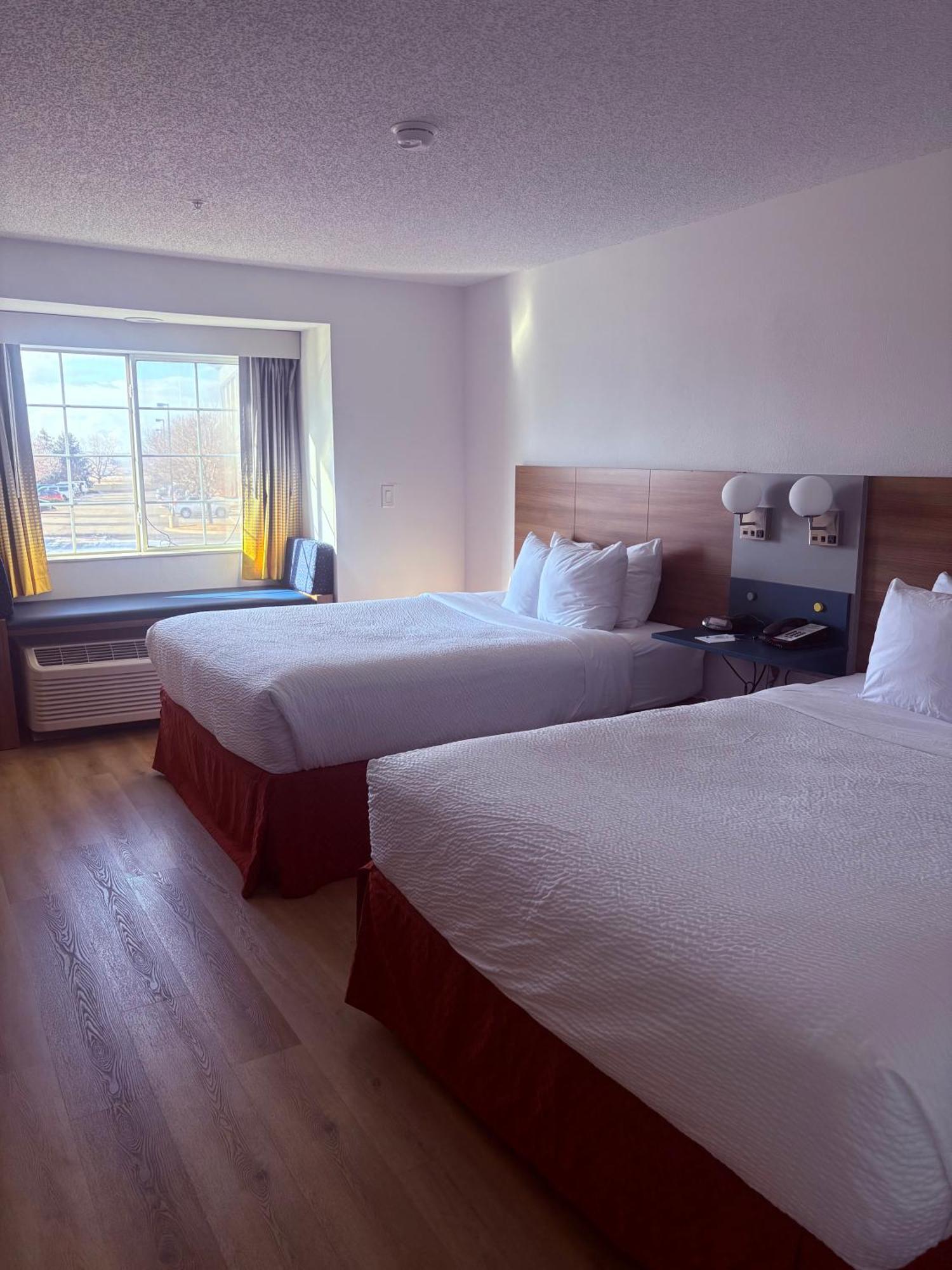 Microtel Inn & Suites By Wyndham Denver Airport Екстериор снимка